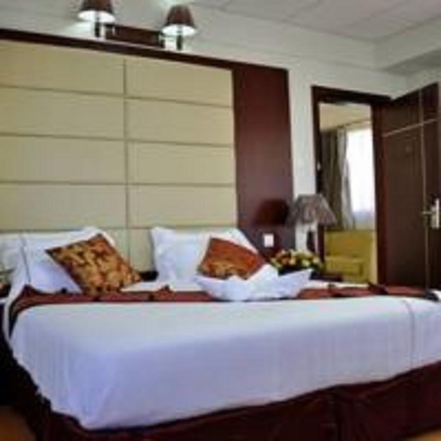 Rahnile Hotel Bahir Dar Exterior foto