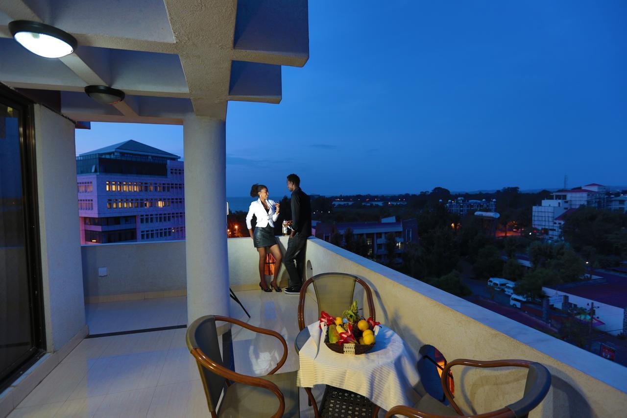 Rahnile Hotel Bahir Dar Exterior foto
