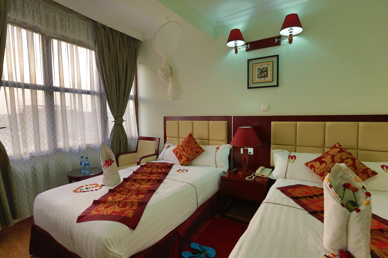 Rahnile Hotel Bahir Dar Exterior foto