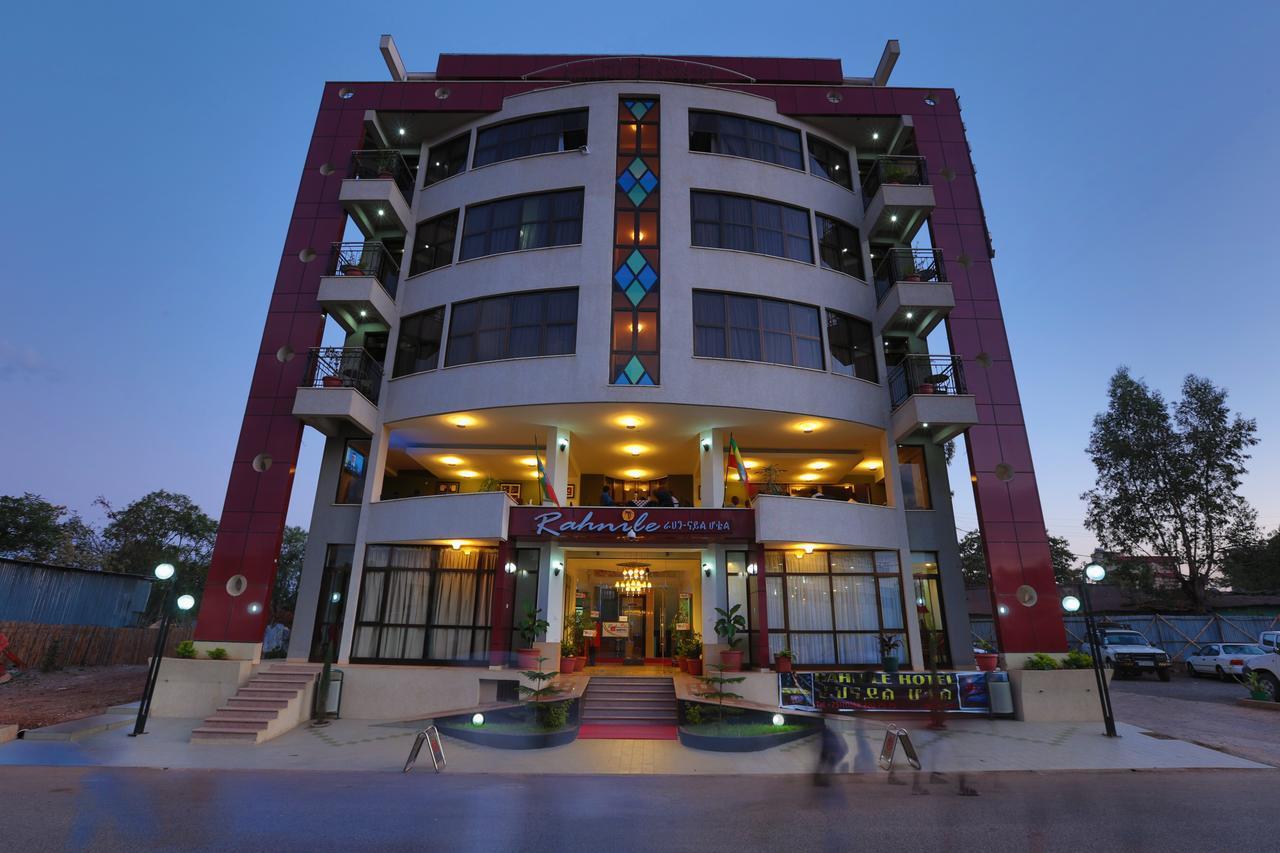 Rahnile Hotel Bahir Dar Exterior foto