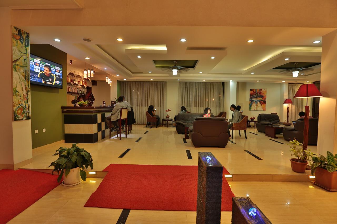 Rahnile Hotel Bahir Dar Exterior foto